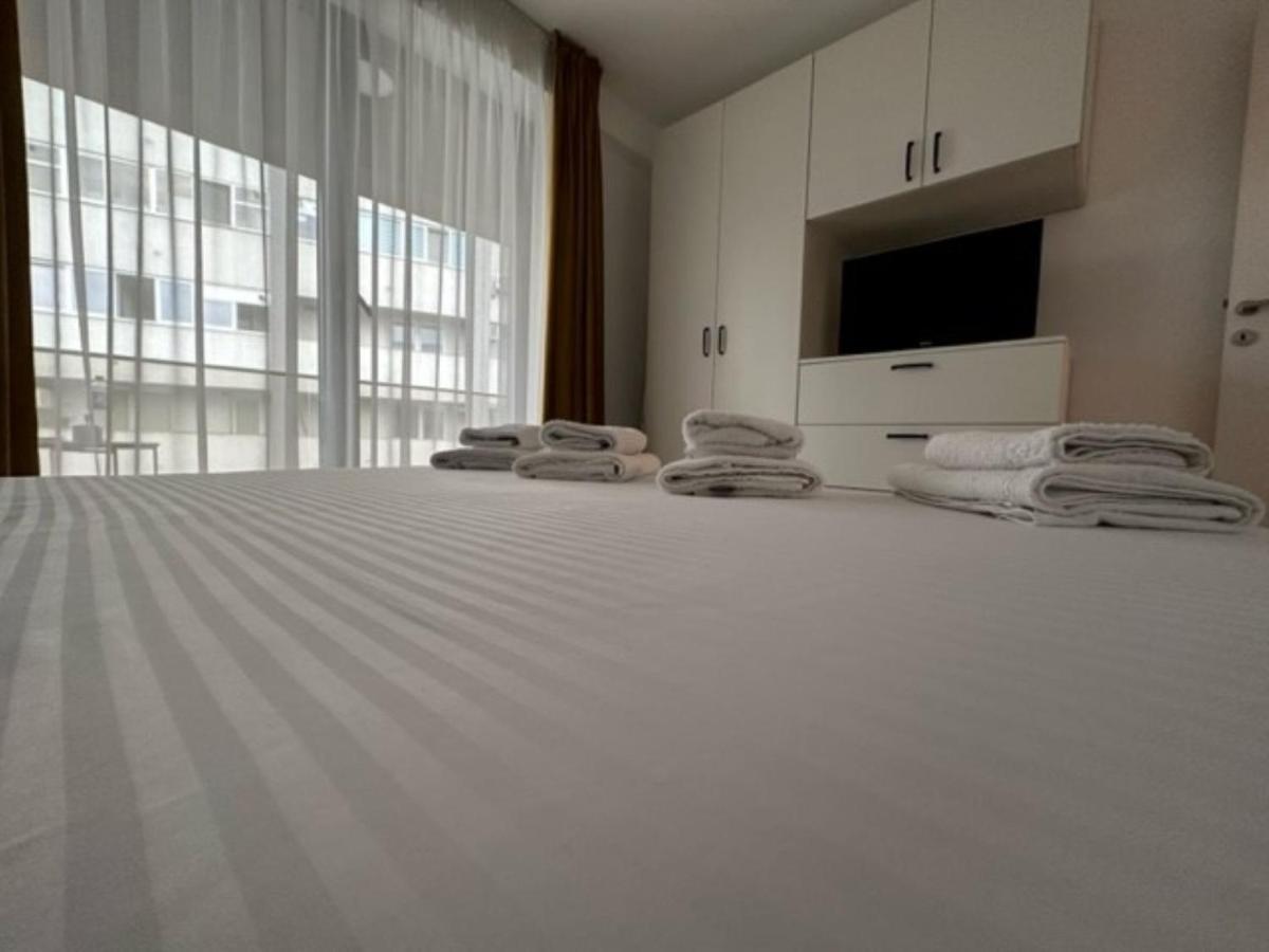 克拉奥华Escape Lounge公寓 外观 照片